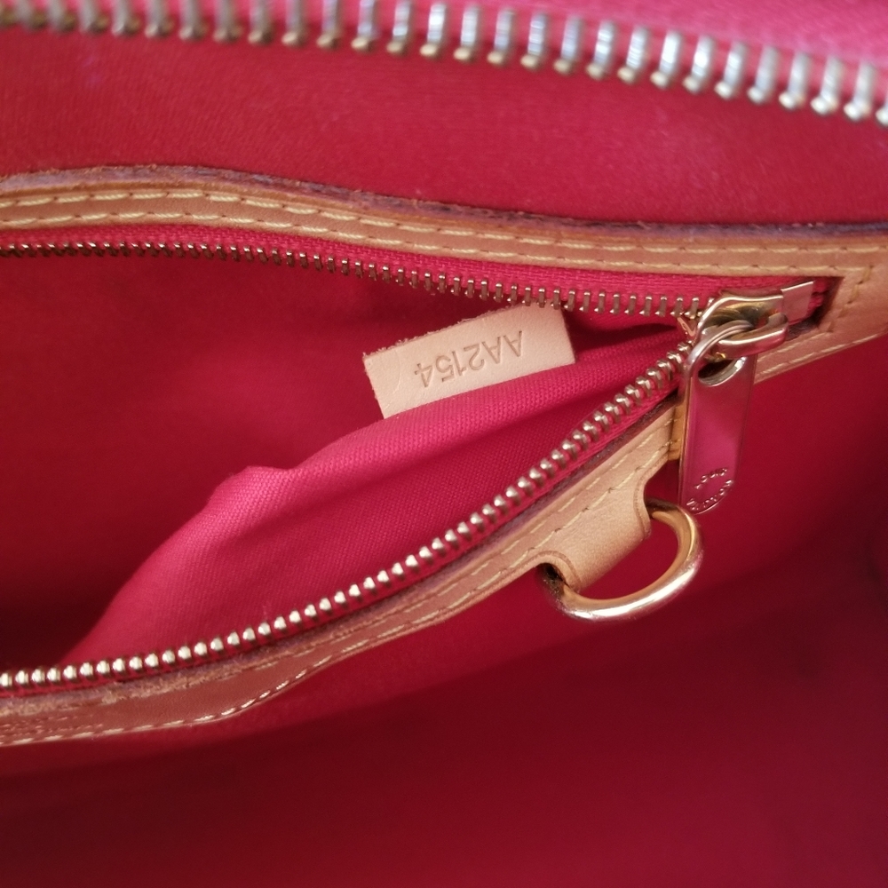 Auth Louis Vuitton Vernis Brea Mm Bag - Picture 6 of 16